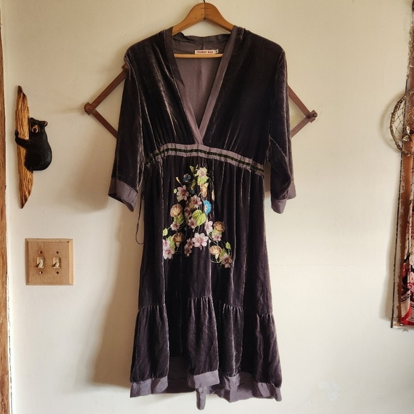 Johnny Was Dresses & Skirts - Johnny Was Mini Knee Length Elegant Dress Velour Velvet Silk Blend Gray Small S